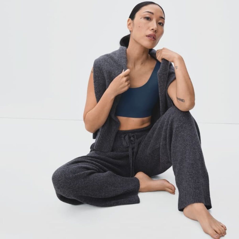 Everlane The Perform Bra In Atlantic - Picture 5 of 5